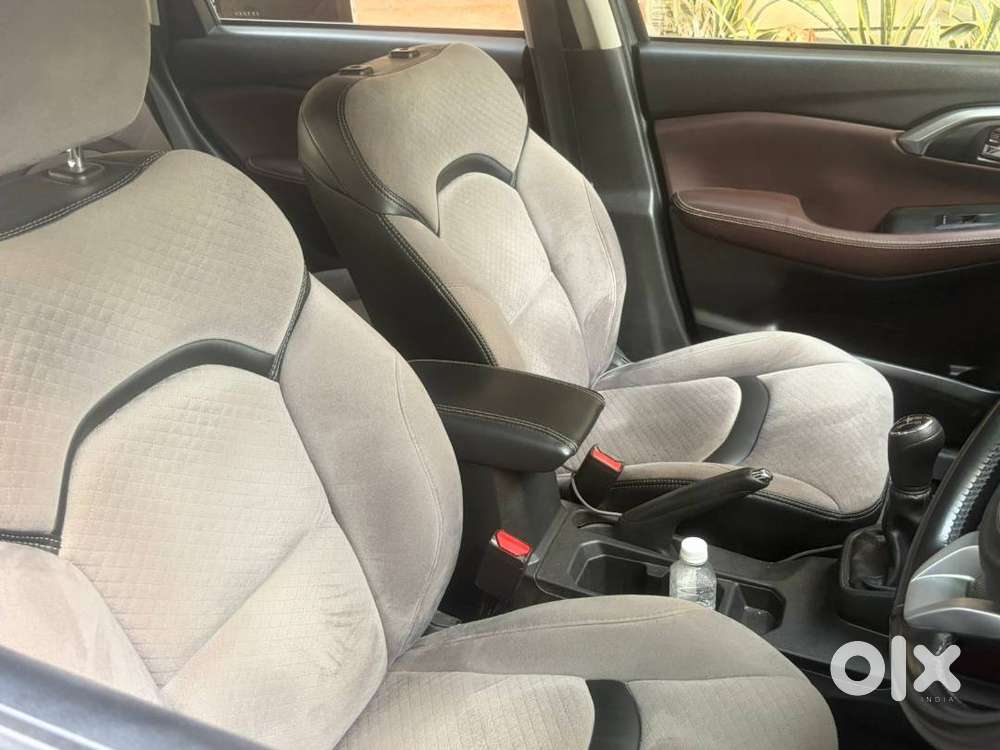 Grand Vitara Smart Hybrid Sigma  Extended Warranty + Premium Audio