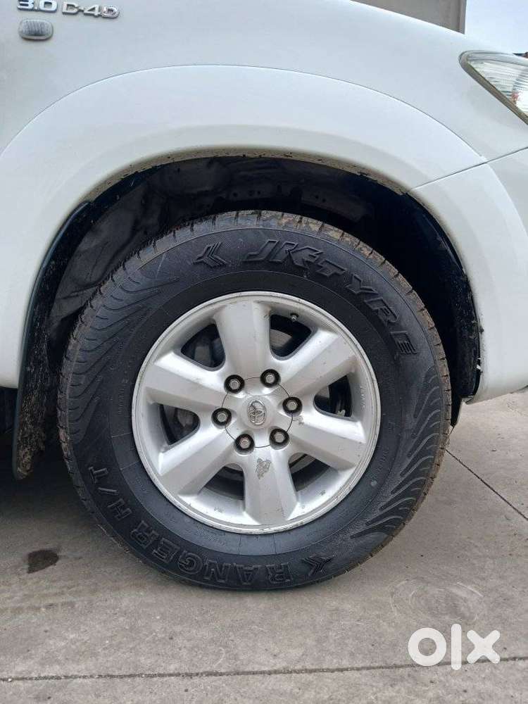 Toyota Fortuner 4x4 Manual Limited Edition, 2010, Diesel