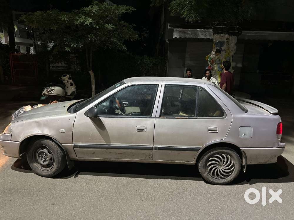 Maruti Suzuki Esteem 2005