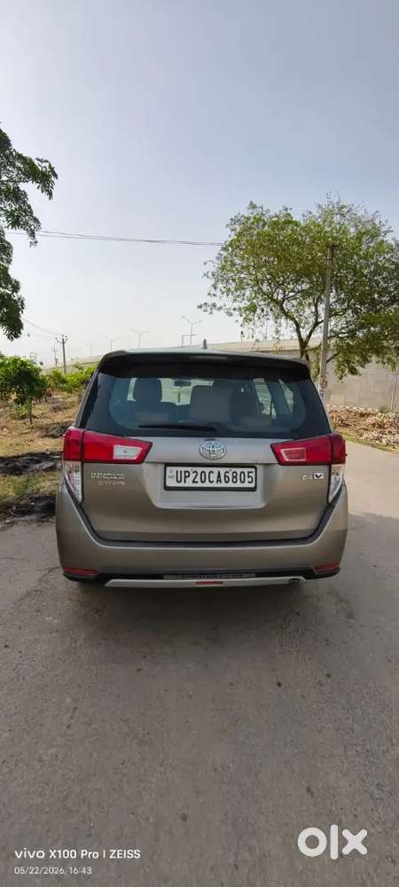Toyota Innova Crysta 2022 Diesel Well Maintained