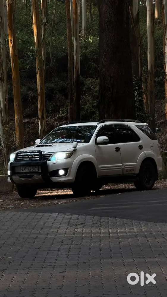 Toyota Fortuner 2012 Diesel 210000 Km Driven