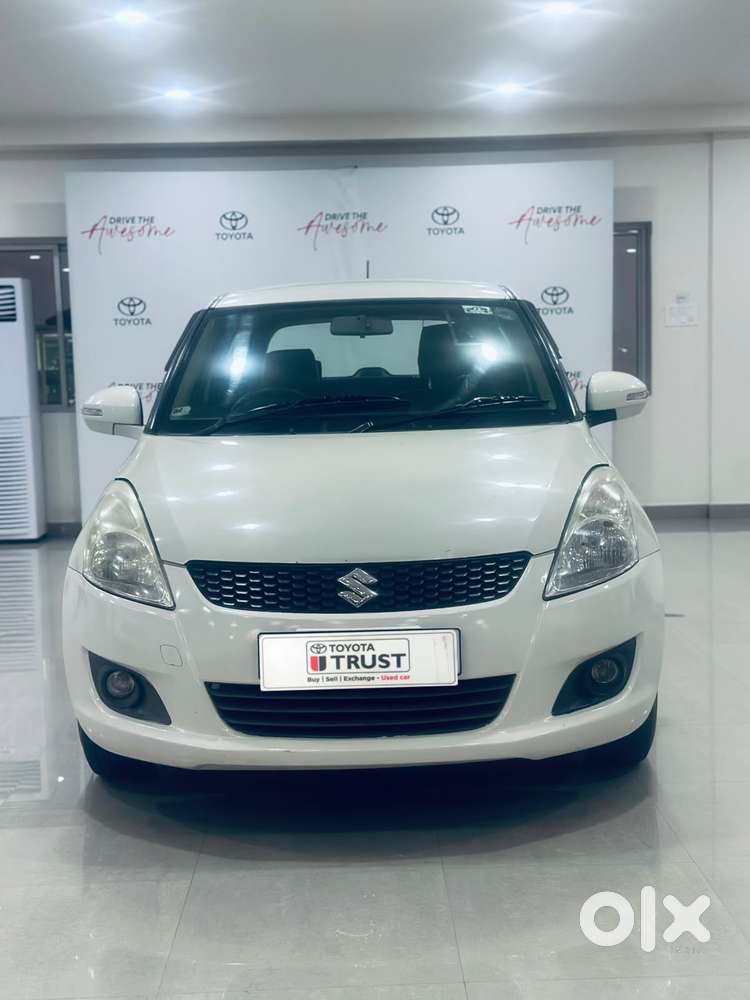 Maruti Suzuki Swift Vxi With Abs, 2012, Petrol