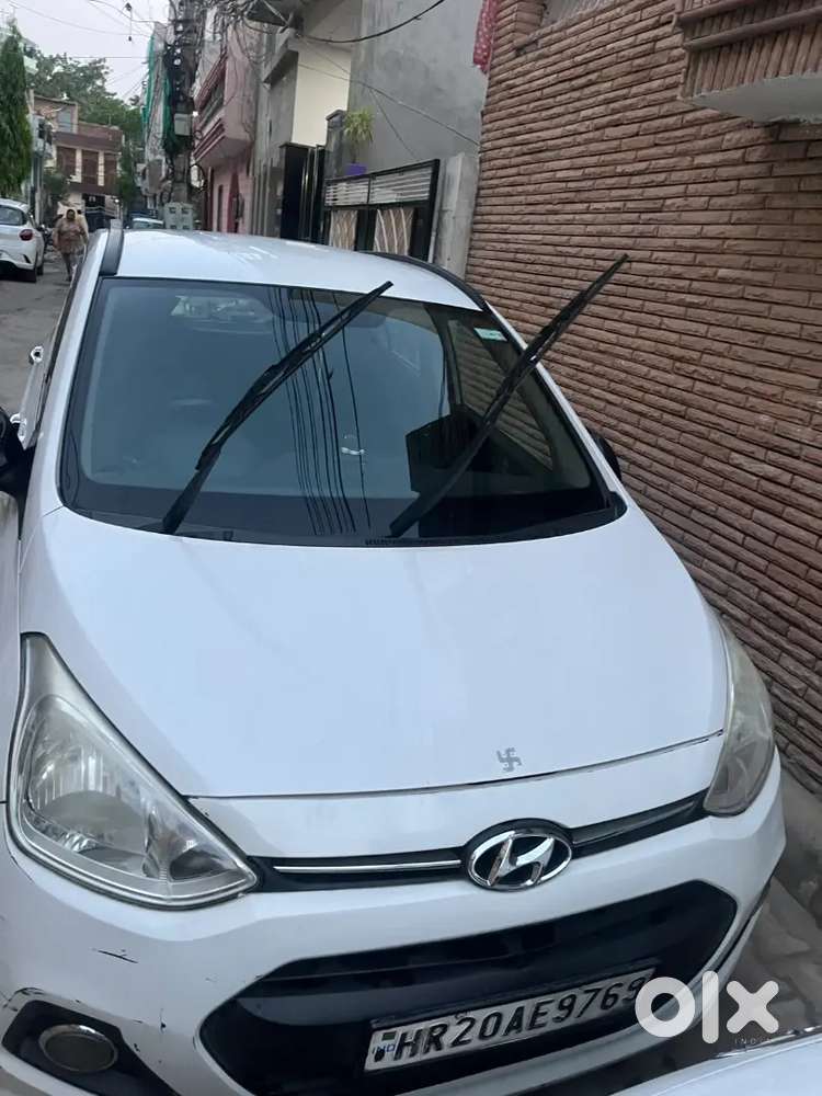 Hyundai Grand I10 2015 Diesel 100000 Km Driven