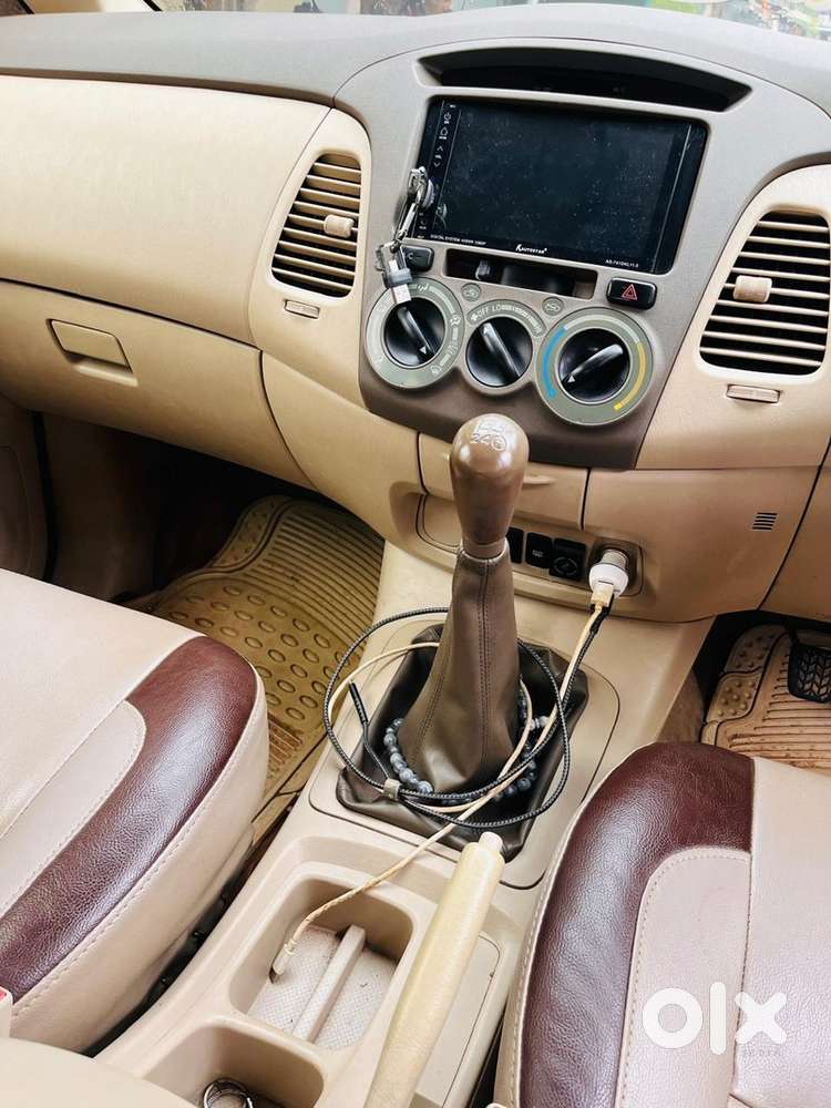Toyota Innova Petrol 2006 Year