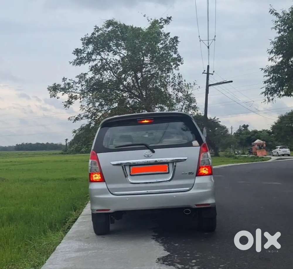 Toyota Innova 2013 Diesel 56000 Km Driven