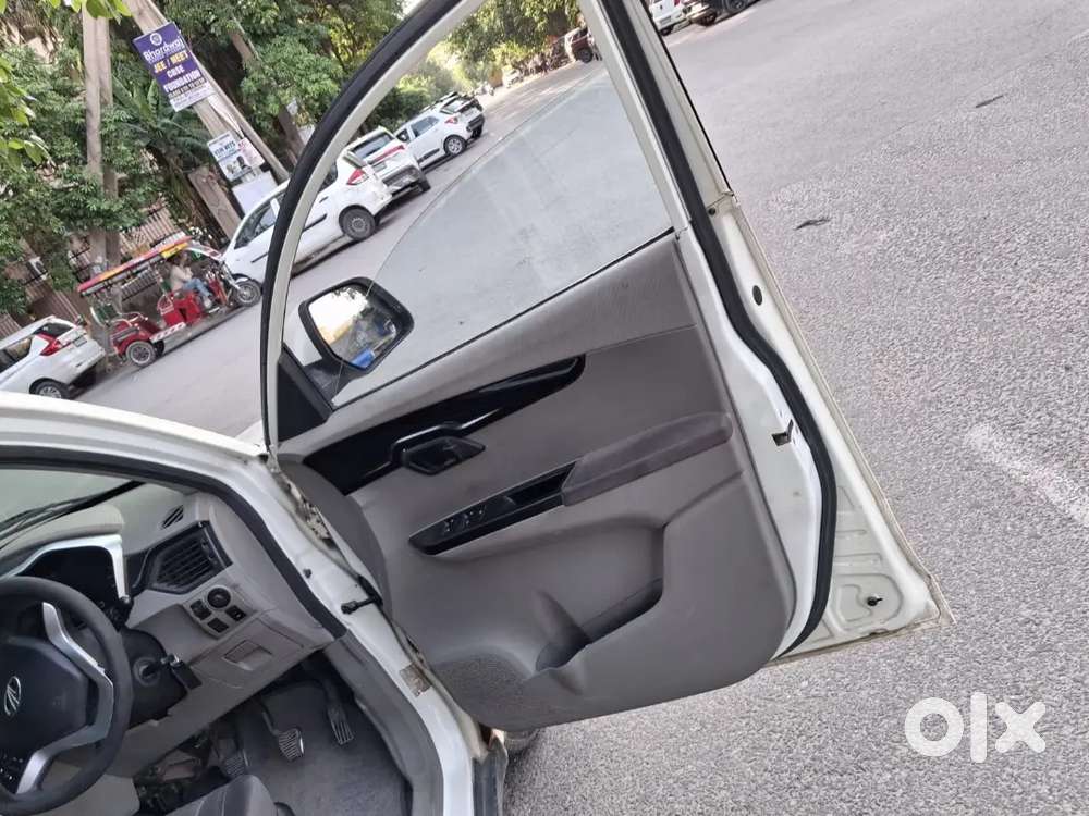 Mahindra Kuv 100 K8 2016 Diesel 143000 Km Driven