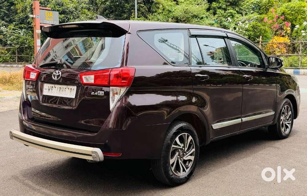 Toyota Innova Crysta 2.4 G Mt 8s, 2022, Diesel