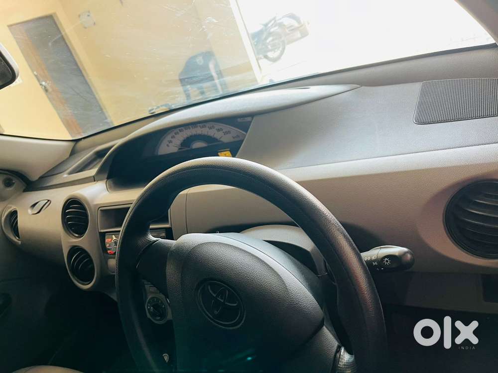 Toyota Etios, 2012, Petrol