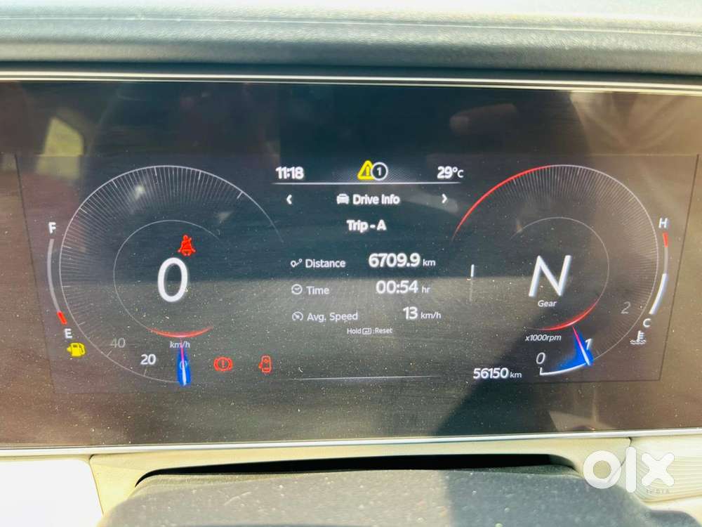 Mahindra Xuv700 2.0 Ax 5 Petrol Mt Str, 2022, Petrol