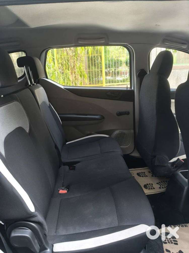 Renault Triber 1.0 Rxe, 2023, Petrol