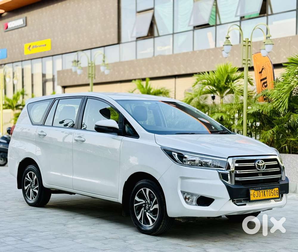 Toyota Innova Crysta 2.4 G Mt 7 Str, 2022, Diesel