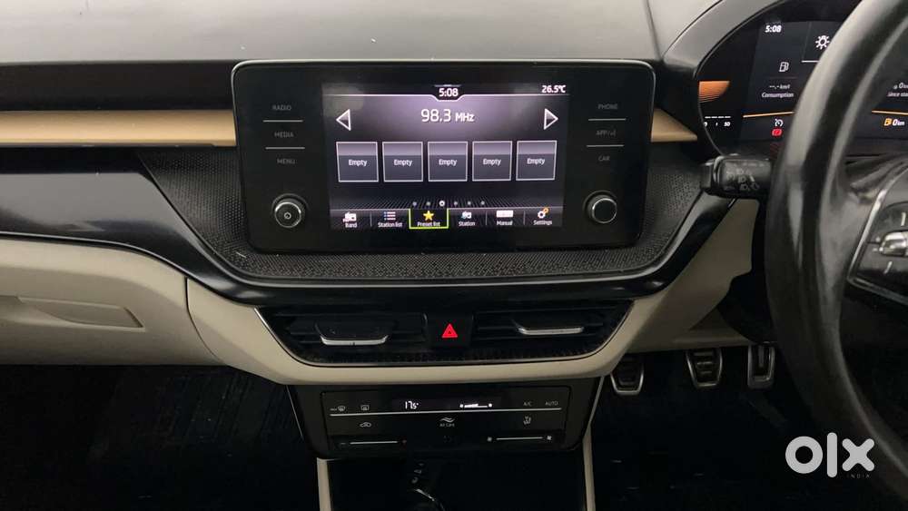 Skoda Slavia Style 1.0l Tsi Mt, 2022, Petrol