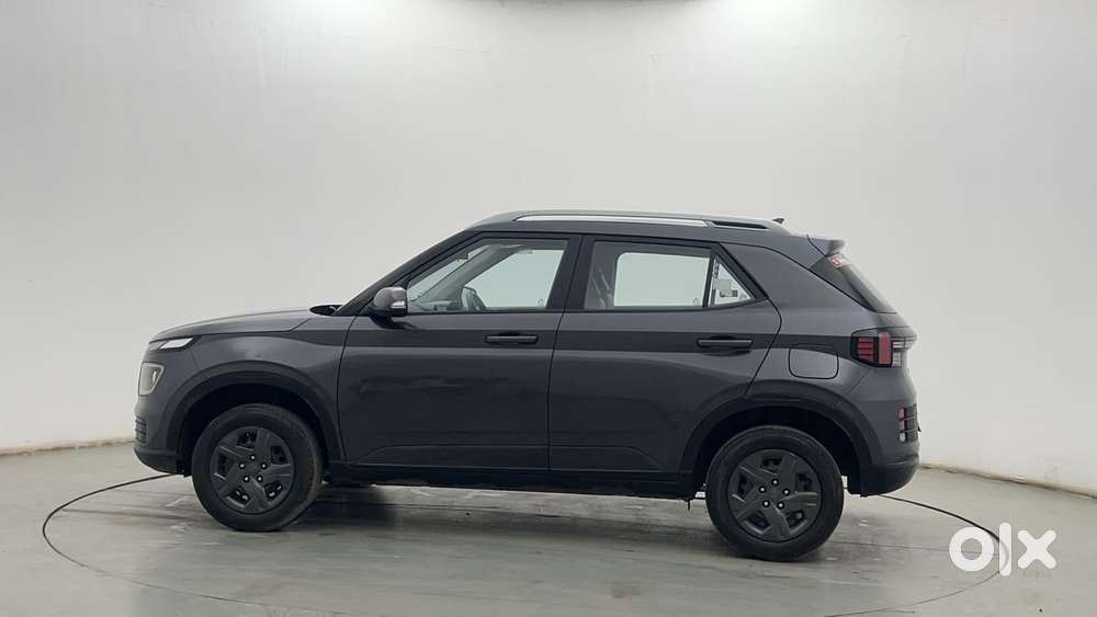 Hyundai Venue 1.2 S (o), 2024, Petrol