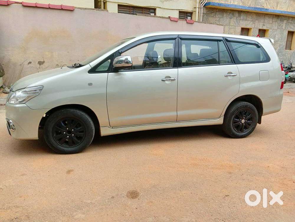 Toyota Innova 2.5 VX 8 STR BS-III, 2009, Diesel