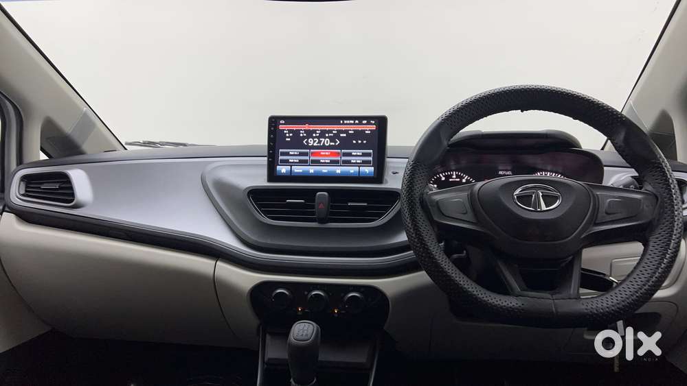 Tata Altroz 1.2 Xe, 2022, Petrol