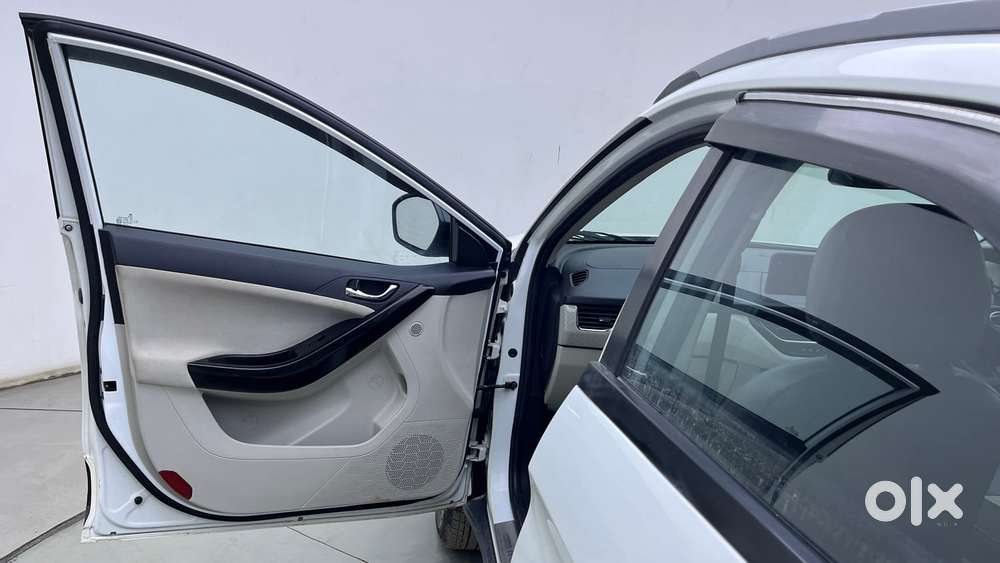 Tata Nexon 1.2 Revotron Xza Plus, 2023, Petrol