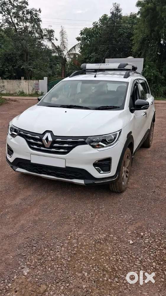 Vehicle Is In Showroom Condition. Only 1200km Driven