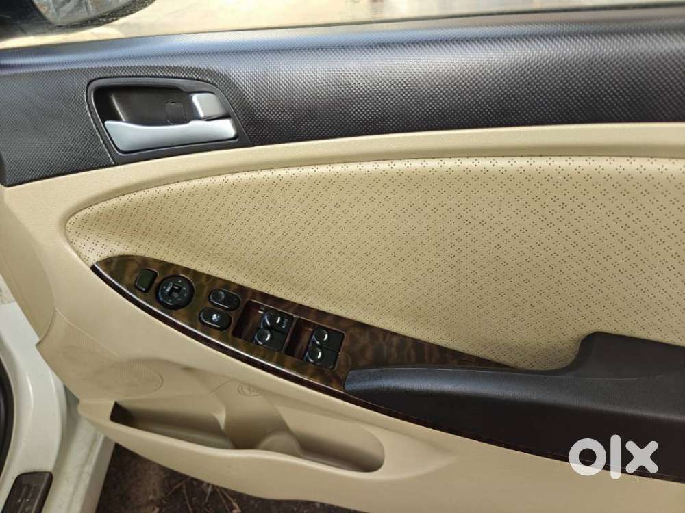 Hyundai Verna 1.6 Sx (o) Vtvt, 2015, Petrol