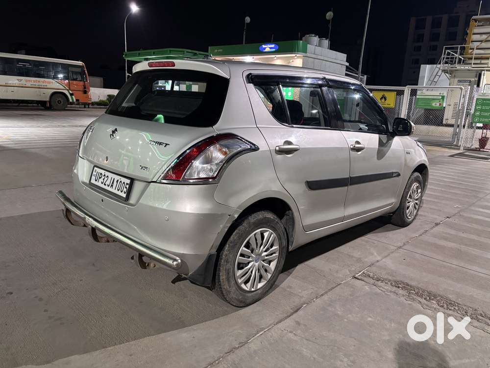 Maruti Suzuki Swift Vxi 1.2 Abs Bs-iv, 2017, Petrol