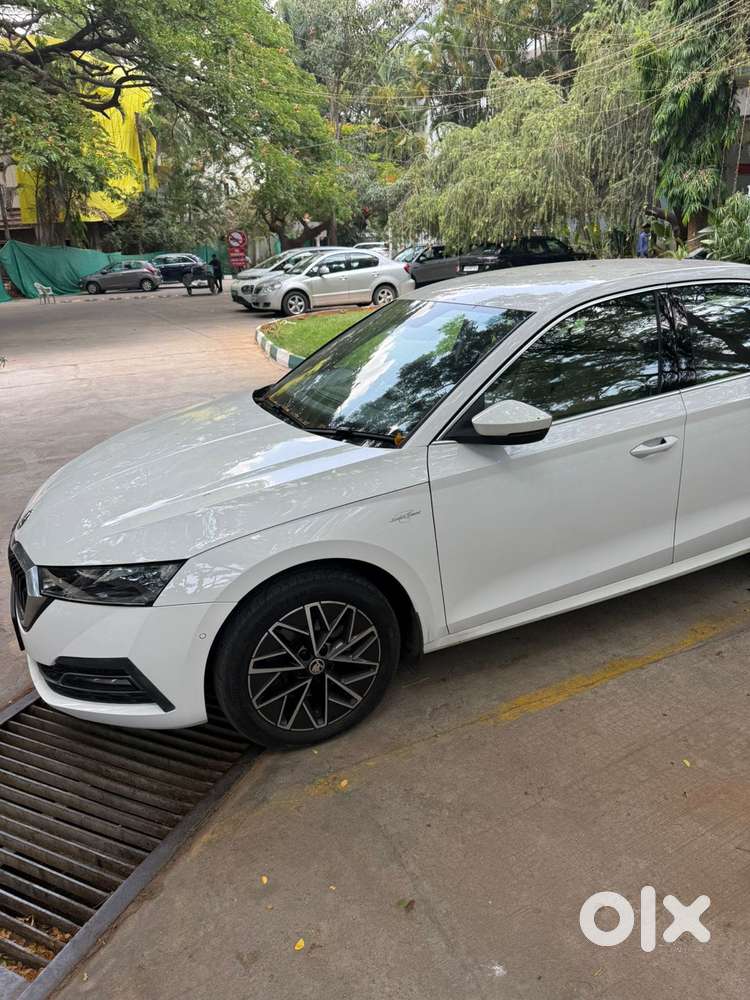 Skoda Octavia 2.0 L K Tsi At, 2023, Petrol