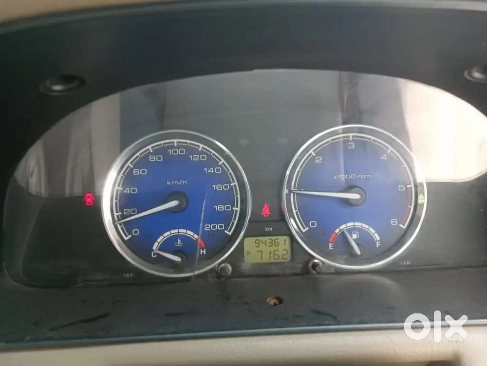 White Safari 2011 Model