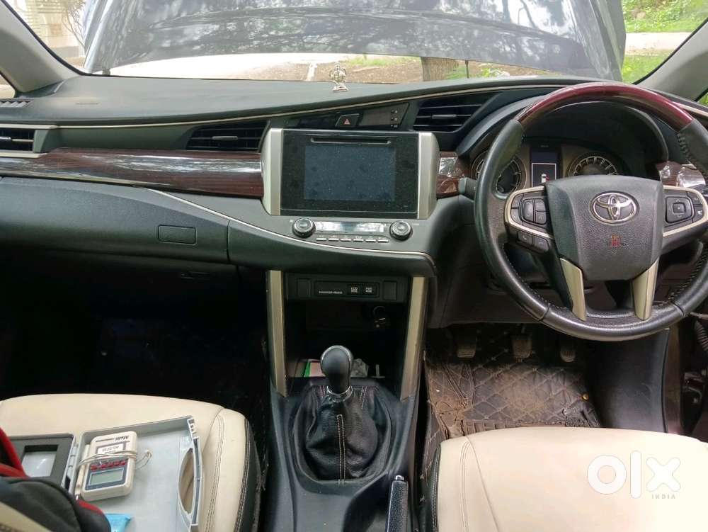 Toyota Innova Crysta 2017