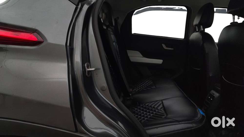 Tata Punch Creative Amt, 2025, Petrol