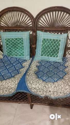 Bamboo sofa store set olx