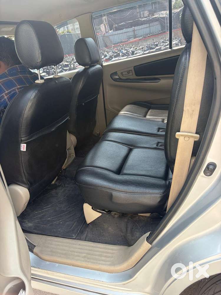 Toyota Innova 2.5 G (diesel) 8 Seater, 2014, Diesel