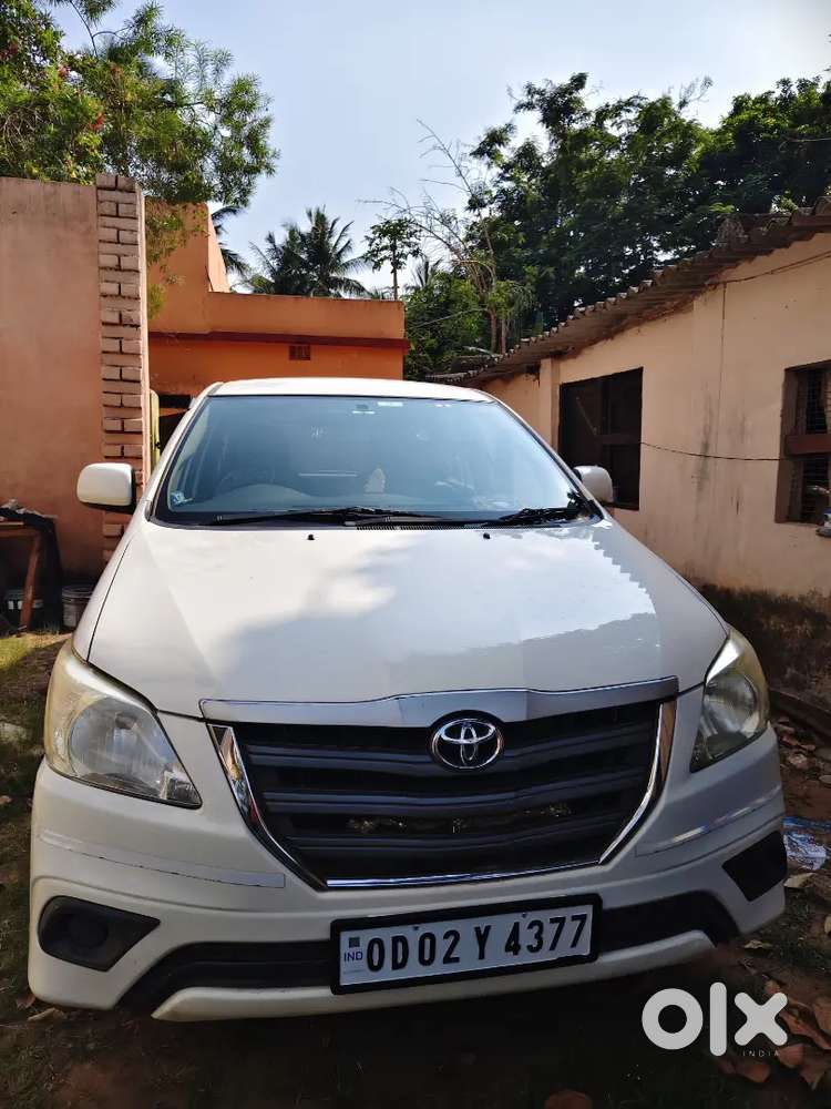 Toyota Innova 2015 Diesel Well Maintained And Excellent Condition