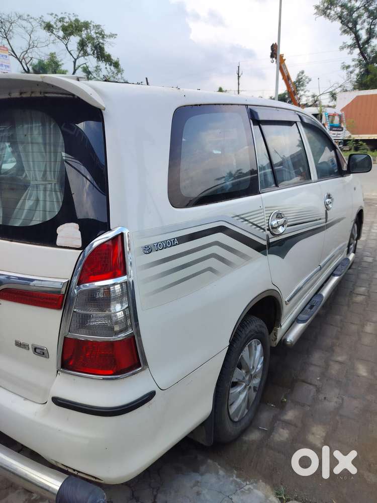 Toyota Innova 2.5 G (diesel) 8 Seater, 2016, Diesel