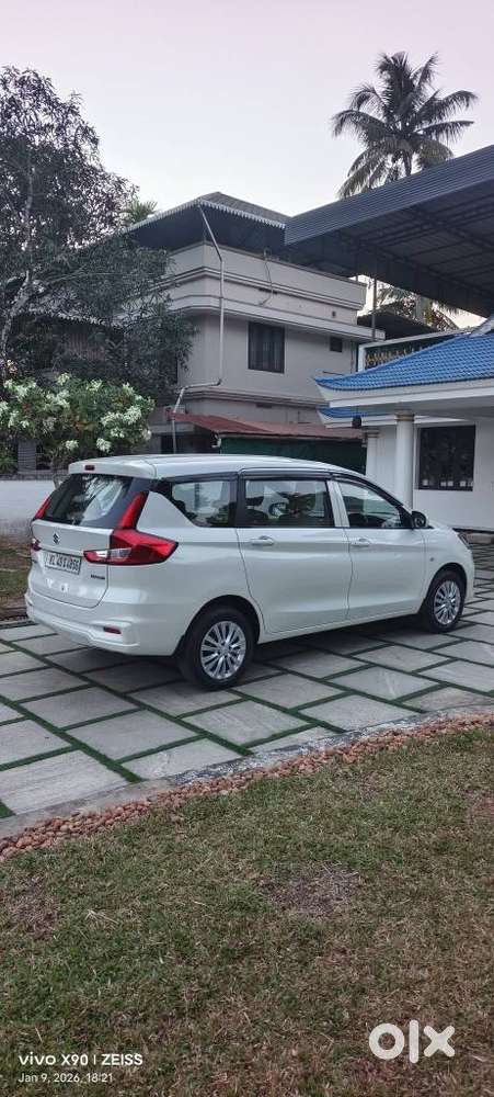 Maruti Suzuki Ertiga Lxi Shvs, 2020, Petrol