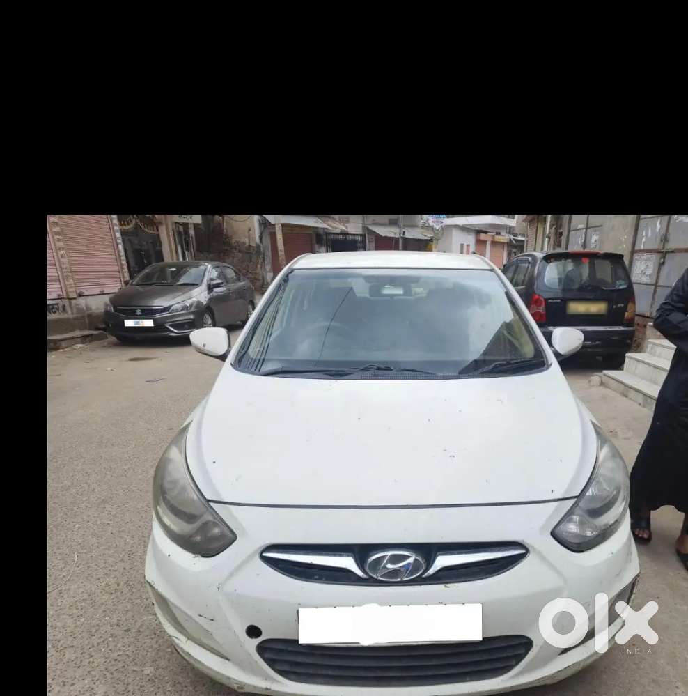 Verna Fluidic Crdi1.6 Diesel (2011december) - Crystal White 2nd Owner