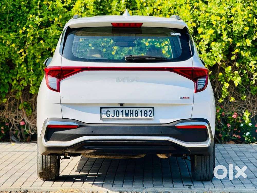 Kia Carens 1.4 Luxury Plus 6 Str, 2022, Petrol