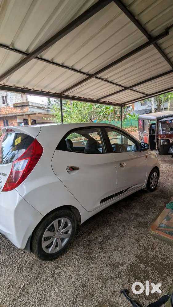 Hyundai Eon Magna+ 2013 Petrol Manual