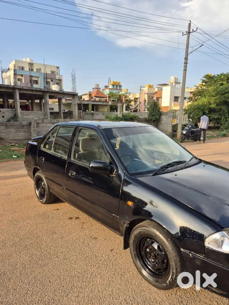 Maruti Suzuki Esteem 2004 Vxi