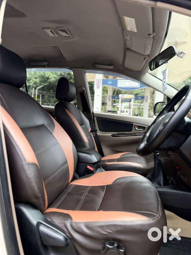 Toyota Innova 2.5 V 7 Str, 2016, Petrol
