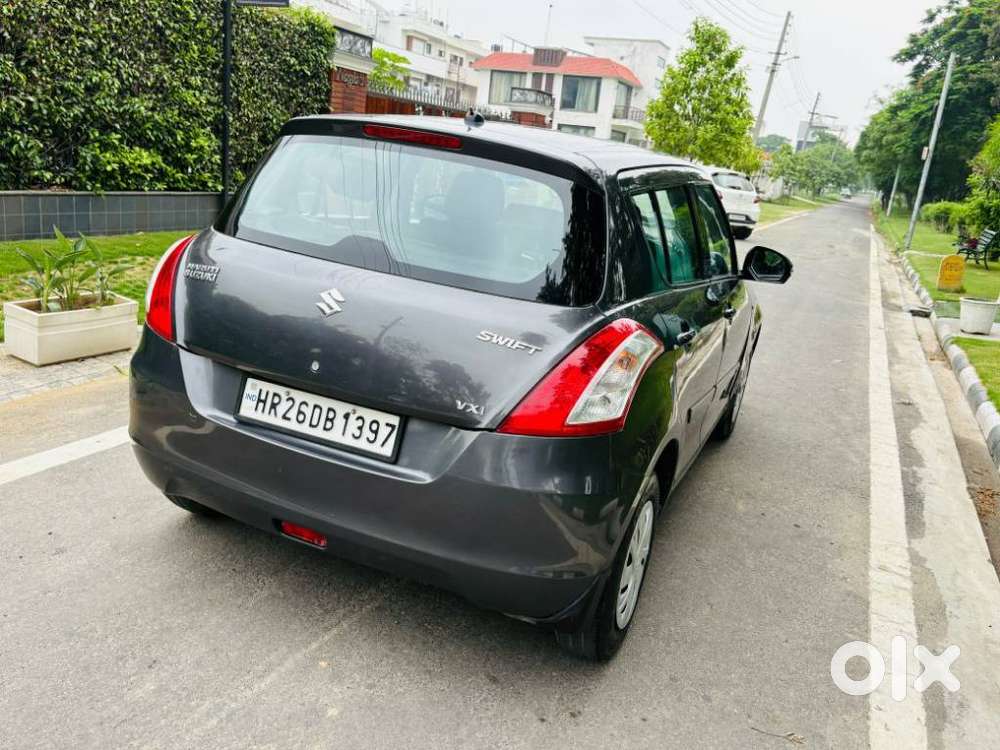 Maruti Suzuki Swift Vxi Abs Bsiv, 2017, Petrol