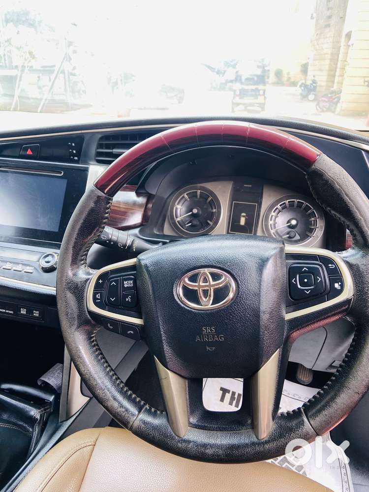 Toyota Innova Crysta 2.4 V, 2017, Diesel