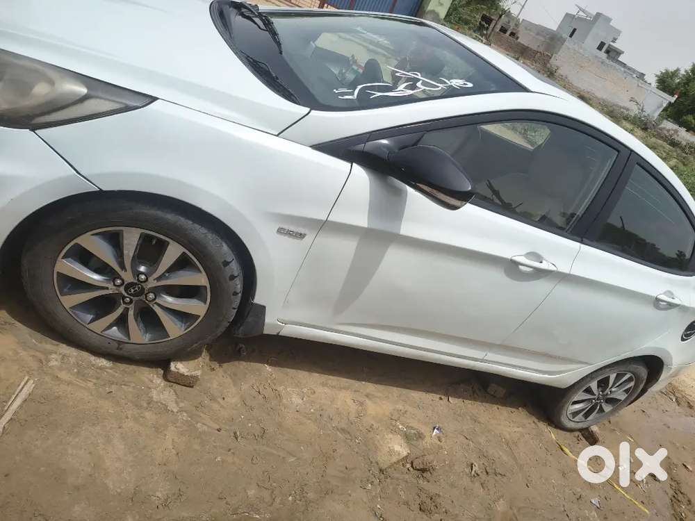 Hyundai Fluidic Verna 2013