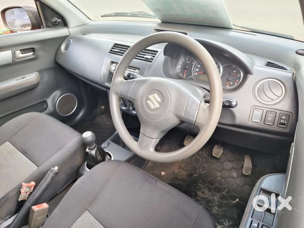 Maruti Suzuki Swift Vxi, 2008, Petrol