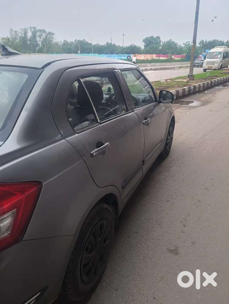 Maruti Suzuki Dzire 1.2 Vxi 2013