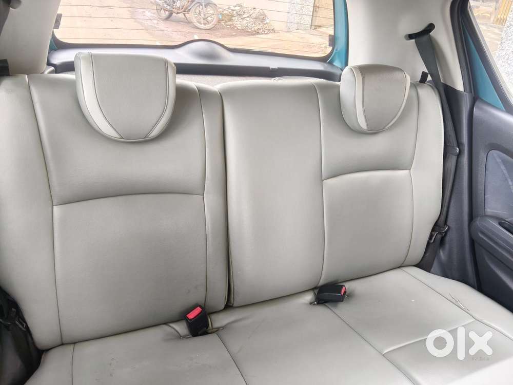 Maruti Suzuki Ritz Vxi, 2010, Petrol
