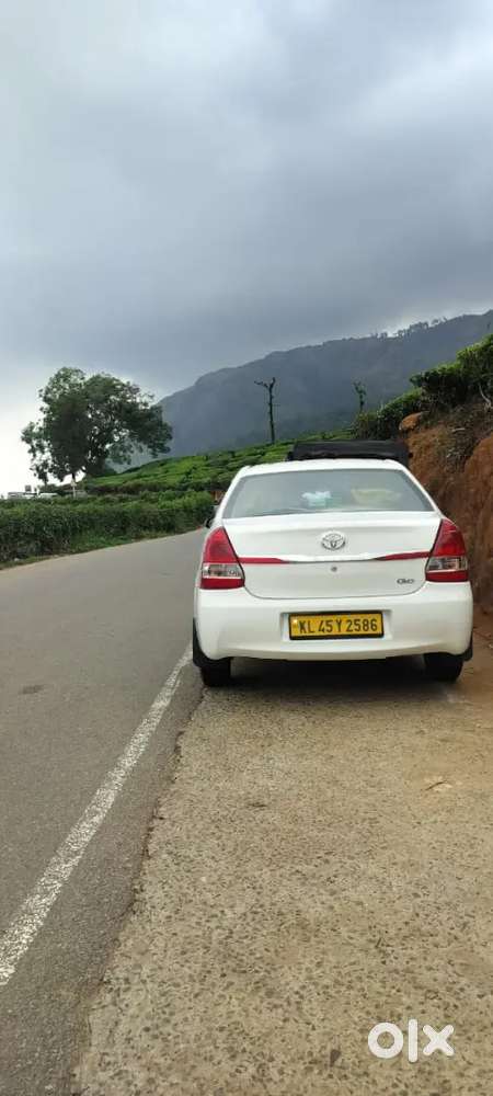 Toyota Etios 2016 Diesel 180000 Km Driven.re Reg