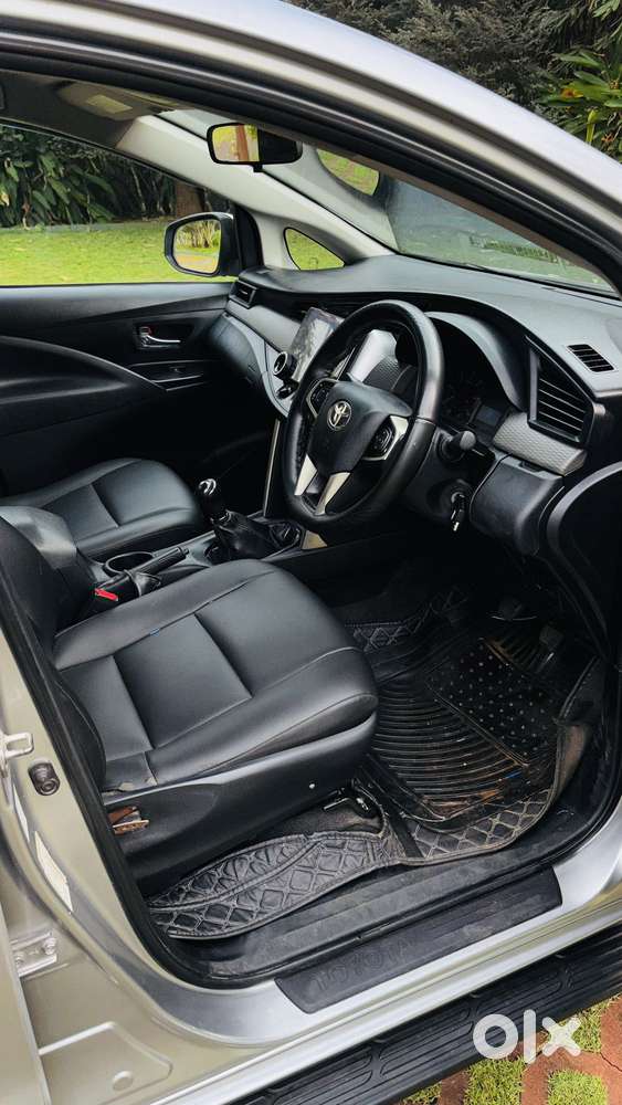 Toyota Innova Crysta 2.4 G Mt, 2017, Diesel