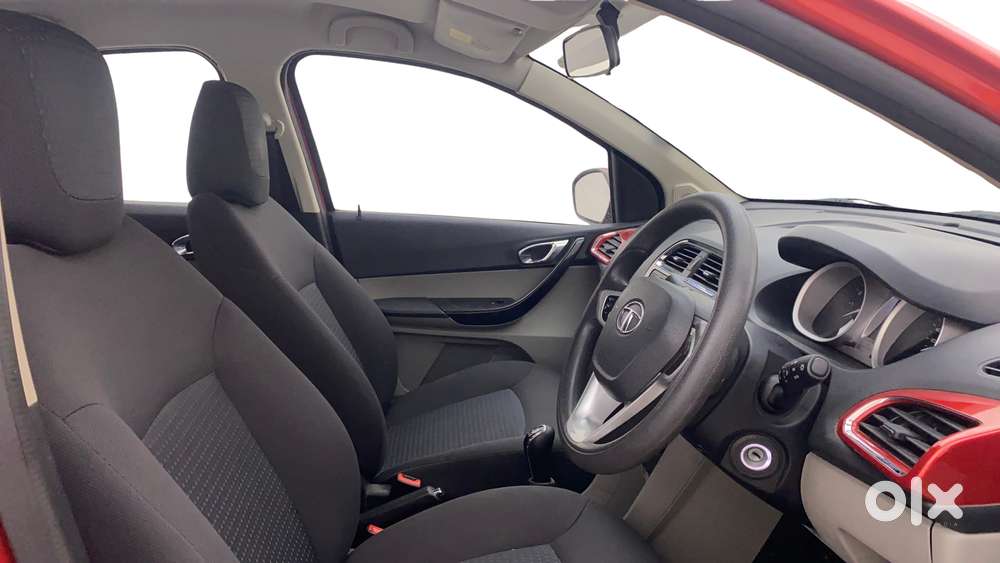 Tata Tiago 1.2 Revotron Xz, 2017, Petrol