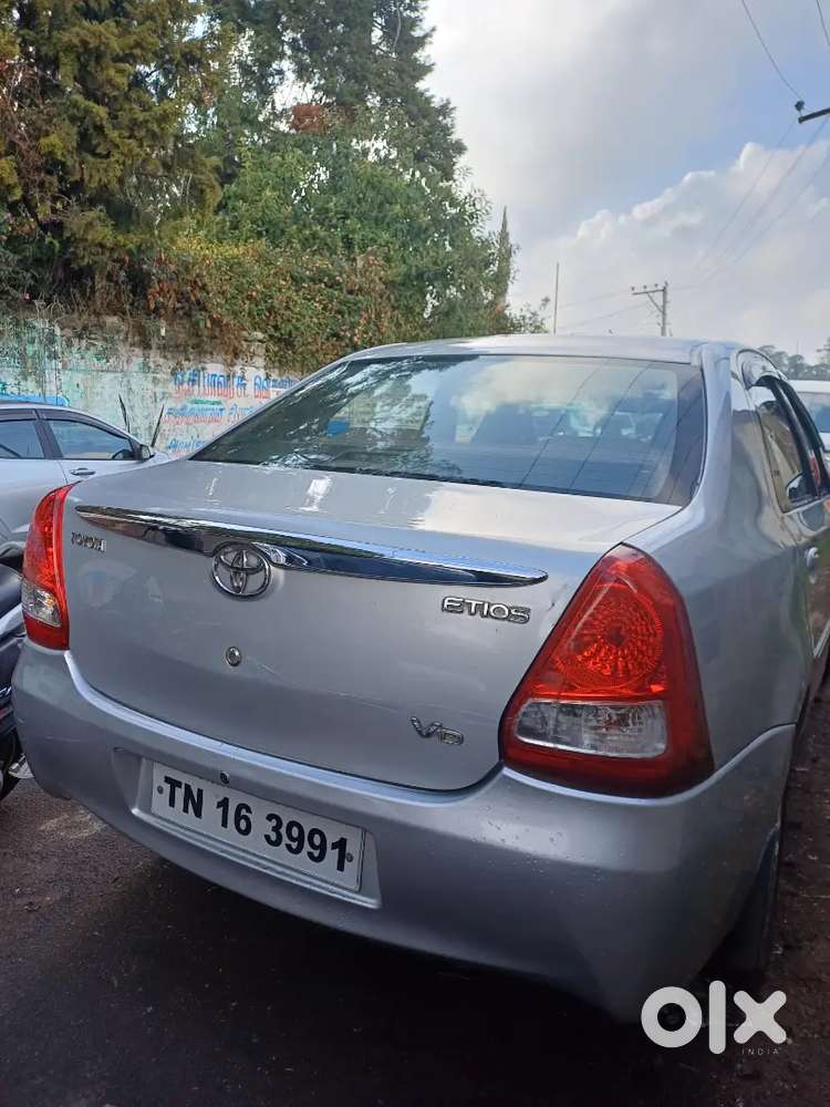 Toyota Etios 2012 Diesel 150000 Km Driven