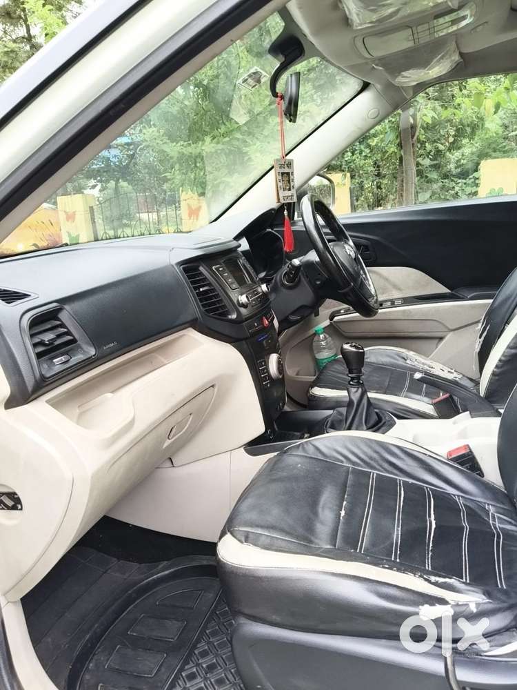 Mahindra Xuv300 W6, 2023, Petrol