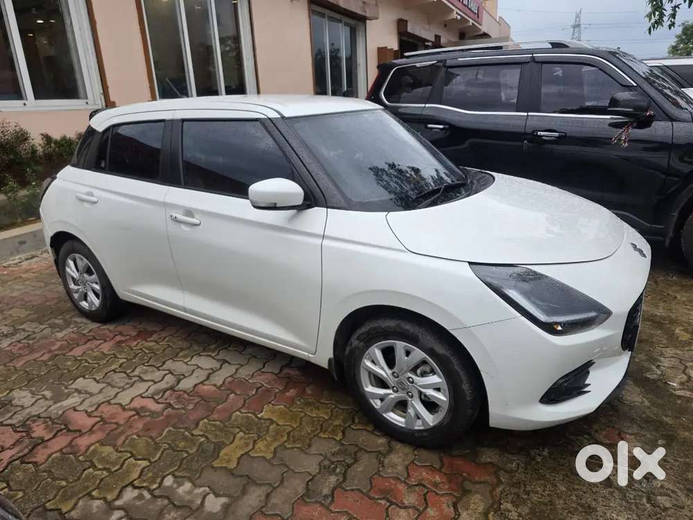 Maruti Suzuki Swift Zxi 2025