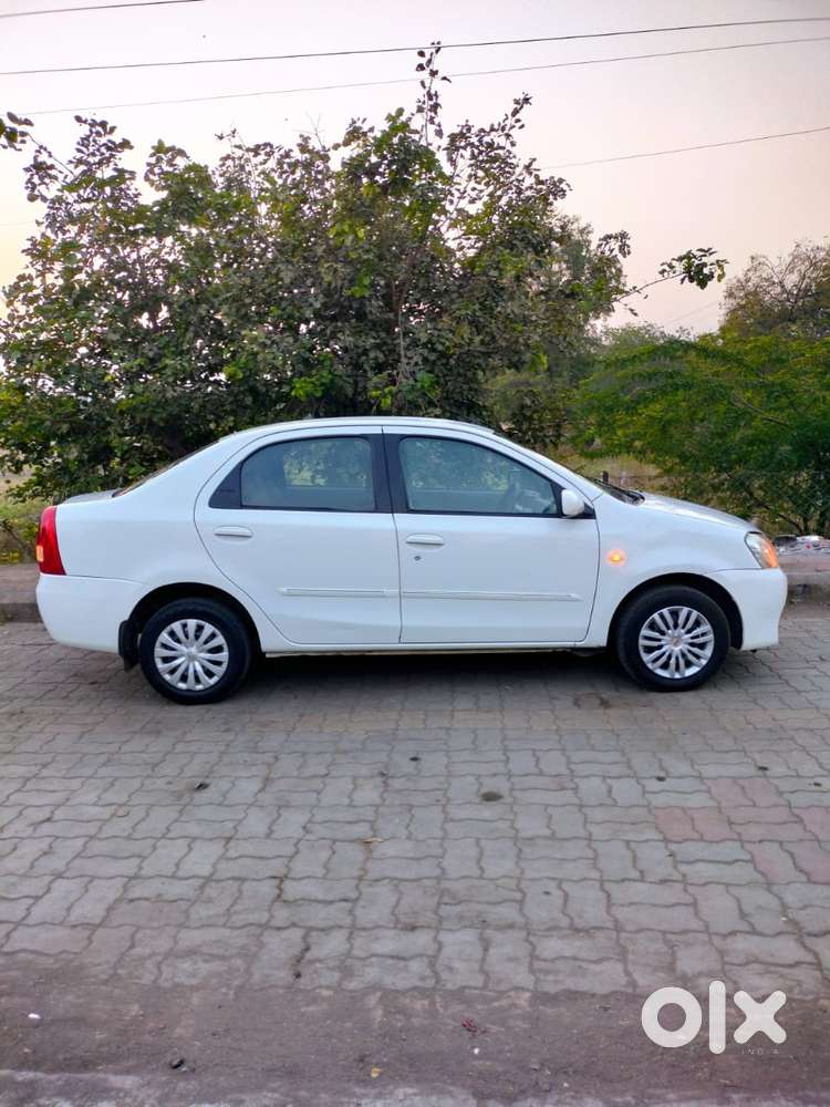 Toyota Etios Xclusive Petrol, 2011, Petrol